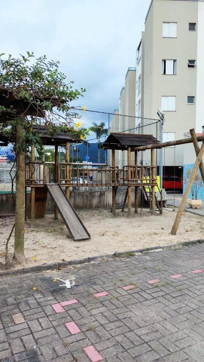 Apartamento Com Piscina Churrasqueira Em Ubatuba Apartman Kültér fotó